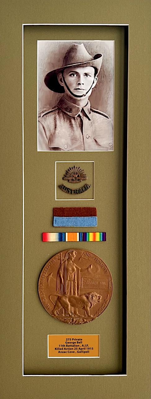 WW1 AUSTRALIAN MEMORIAL PLAQUE TO PTE. G. BELL  (K.I.A. ON 25/04/1915 DURING LANDING AT ANZAC COVE, GALLIPOLI)