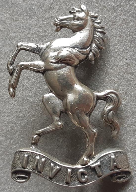 BRITISH - The Kent Cyclist Battalion Cast White Metal Hat Badge (KK1867)